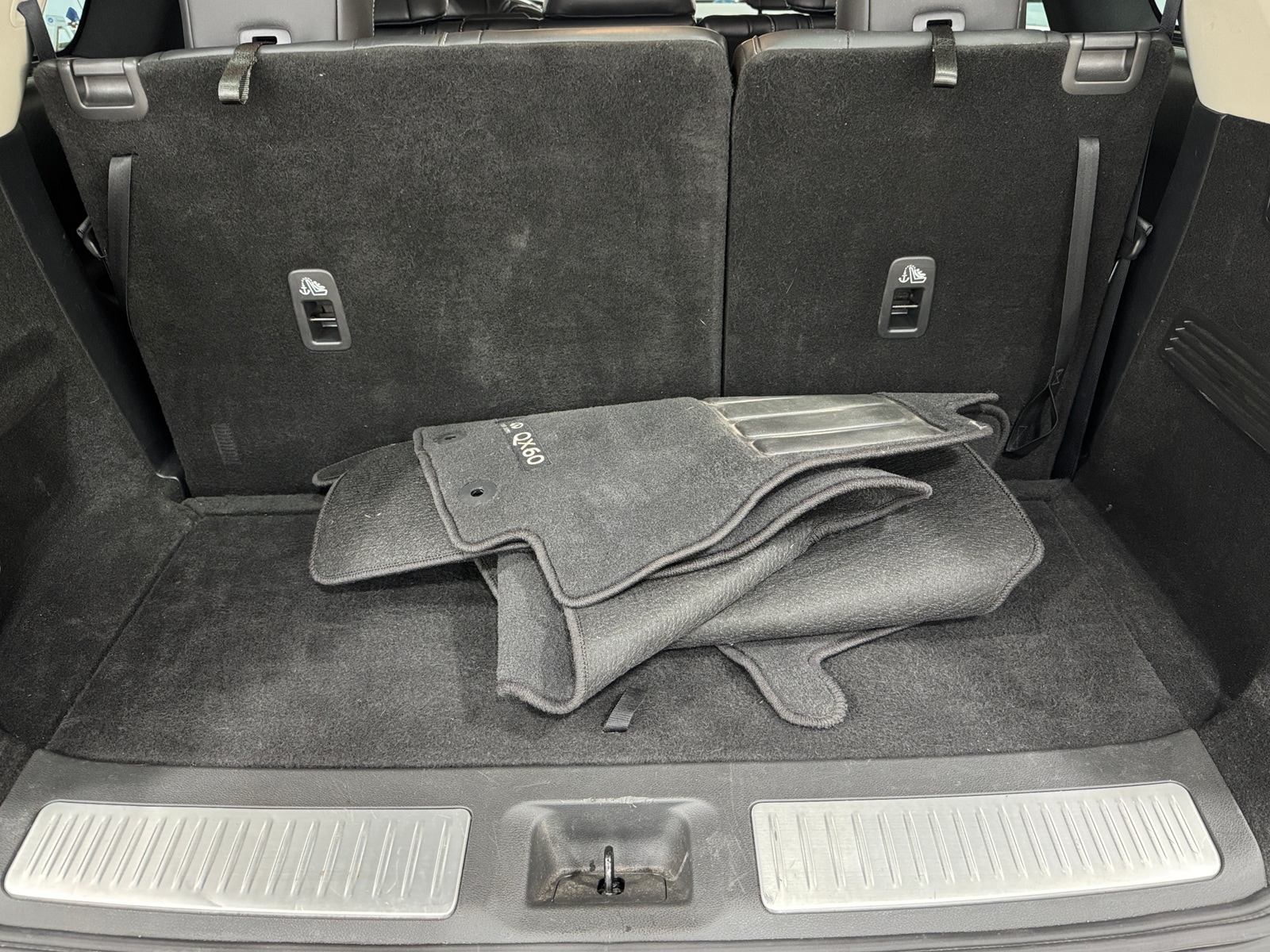 Thumbnail: 2023 INFINITI QX60 - 6