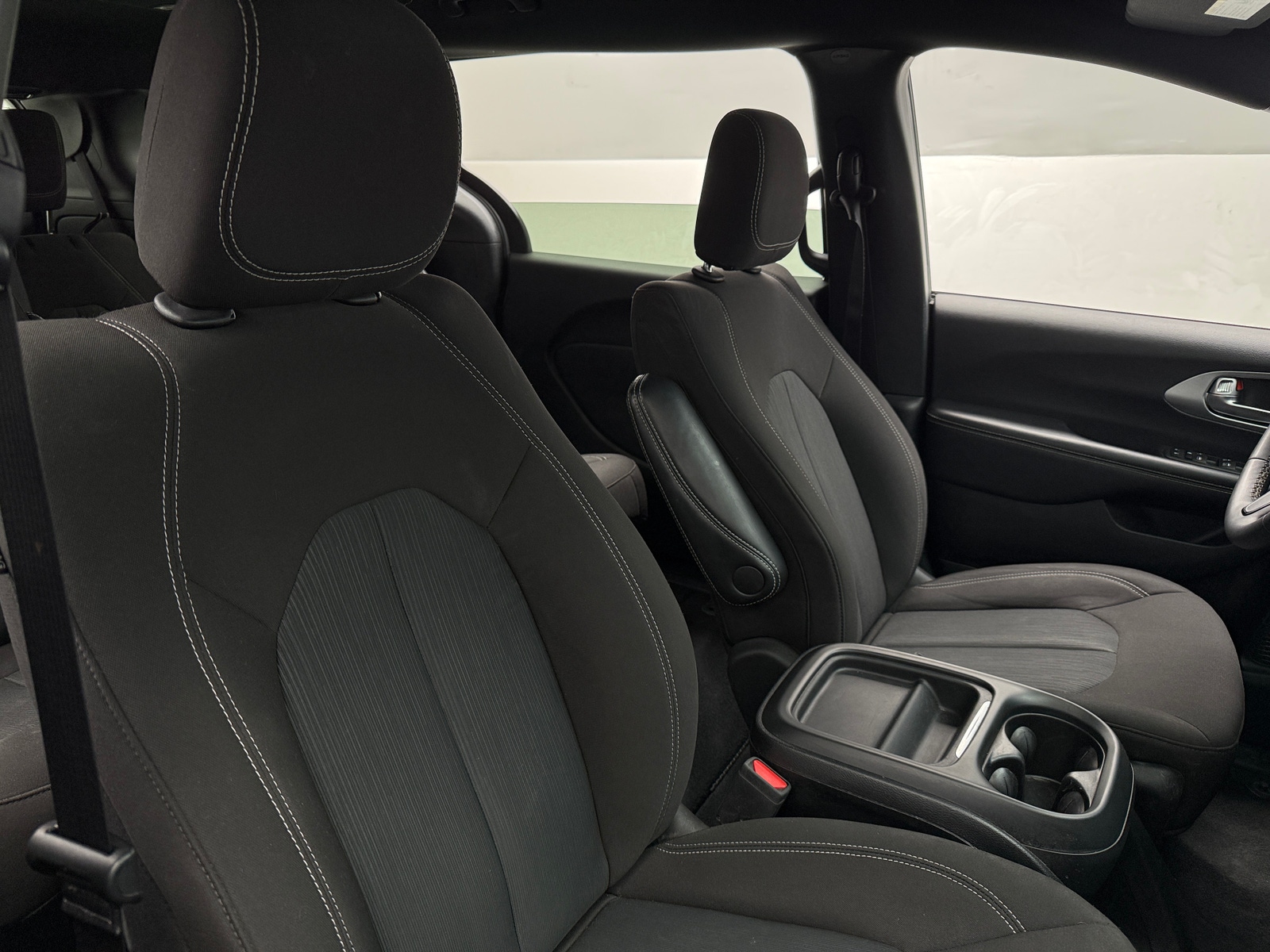 Thumbnail: 2023 Chrysler Pacifica - 2