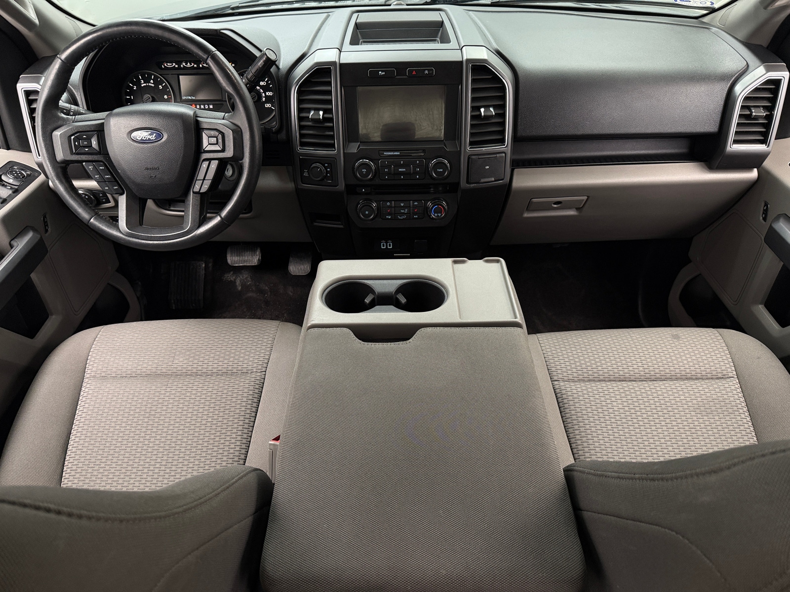 Thumbnail: 2018 Ford Econoline - 3