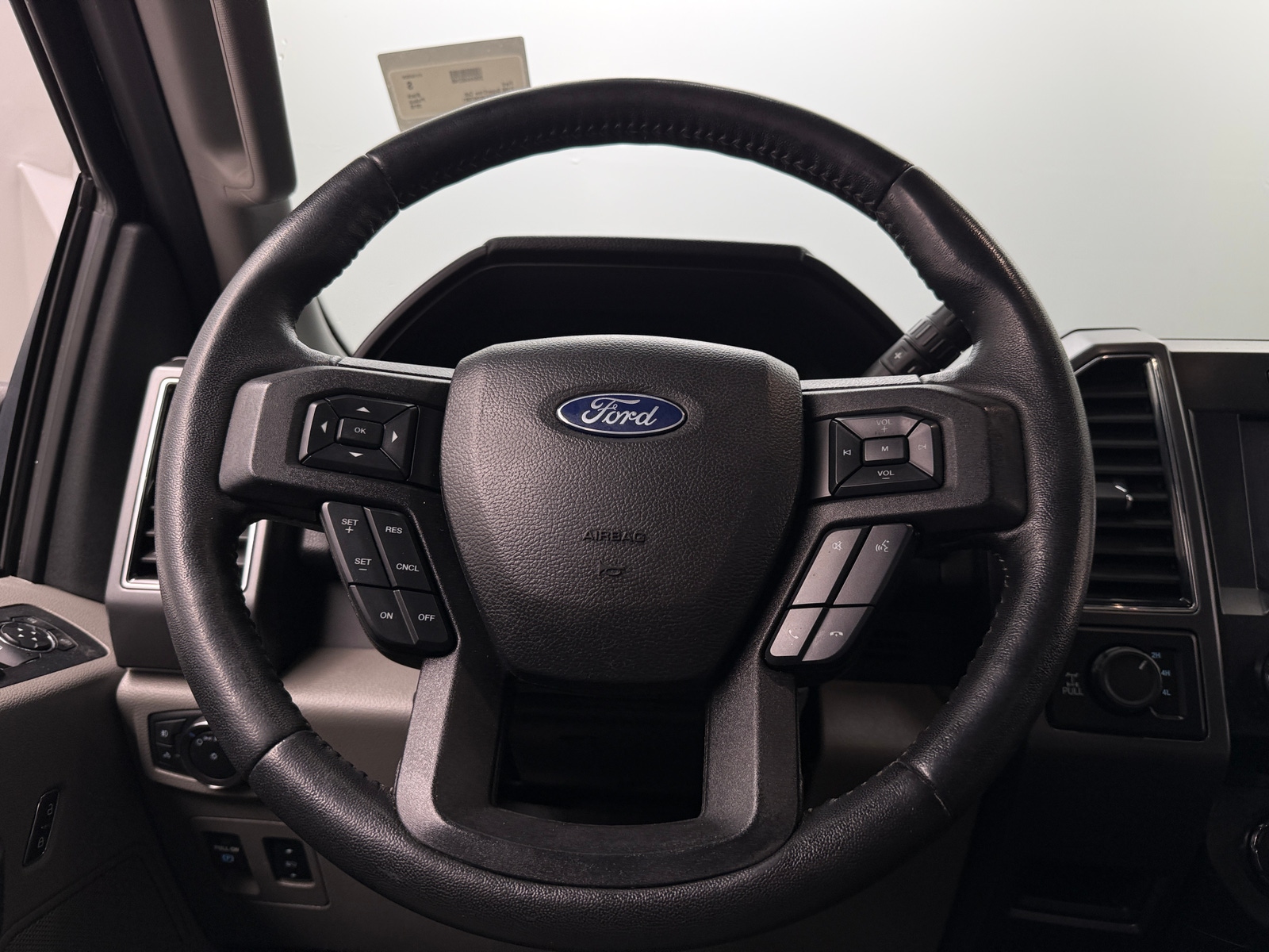 Thumbnail: 2018 Ford Econoline - 5