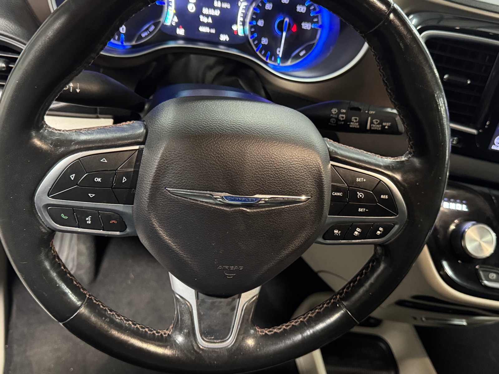 Thumbnail: 2019 Chrysler Pacifica - 4