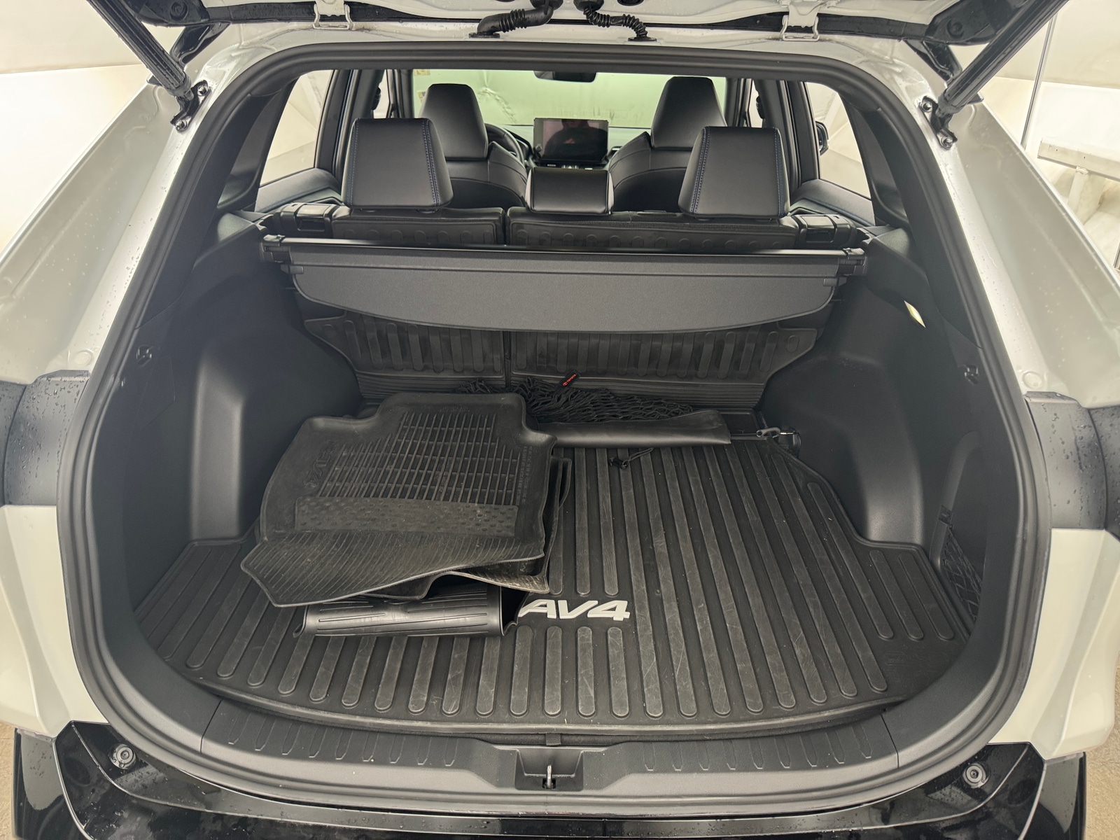 Thumbnail: 2023 Toyota RAV4 - 6