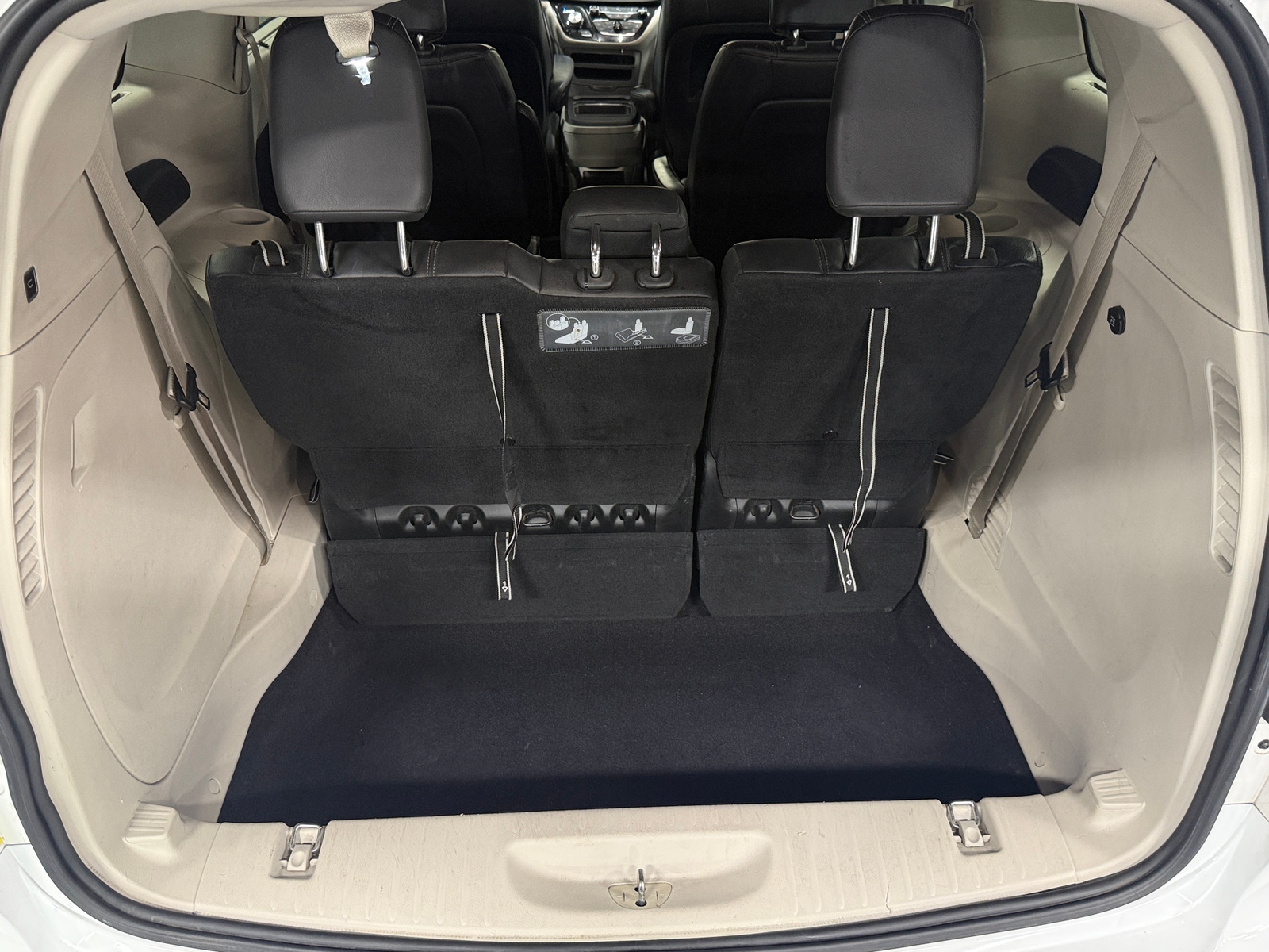 Thumbnail: 2018 Chrysler Pacifica - 6