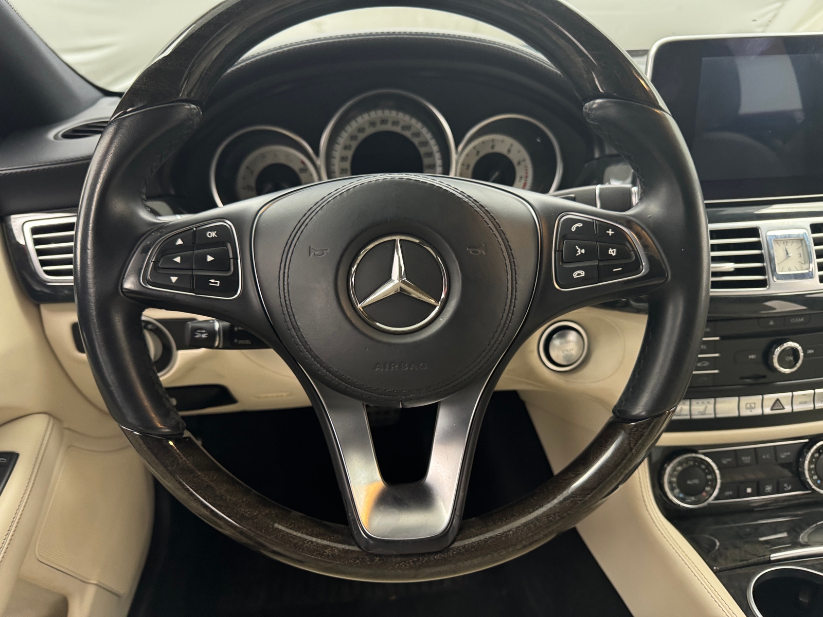 Thumbnail: 2016 Mercedes-Benz CLS - 3