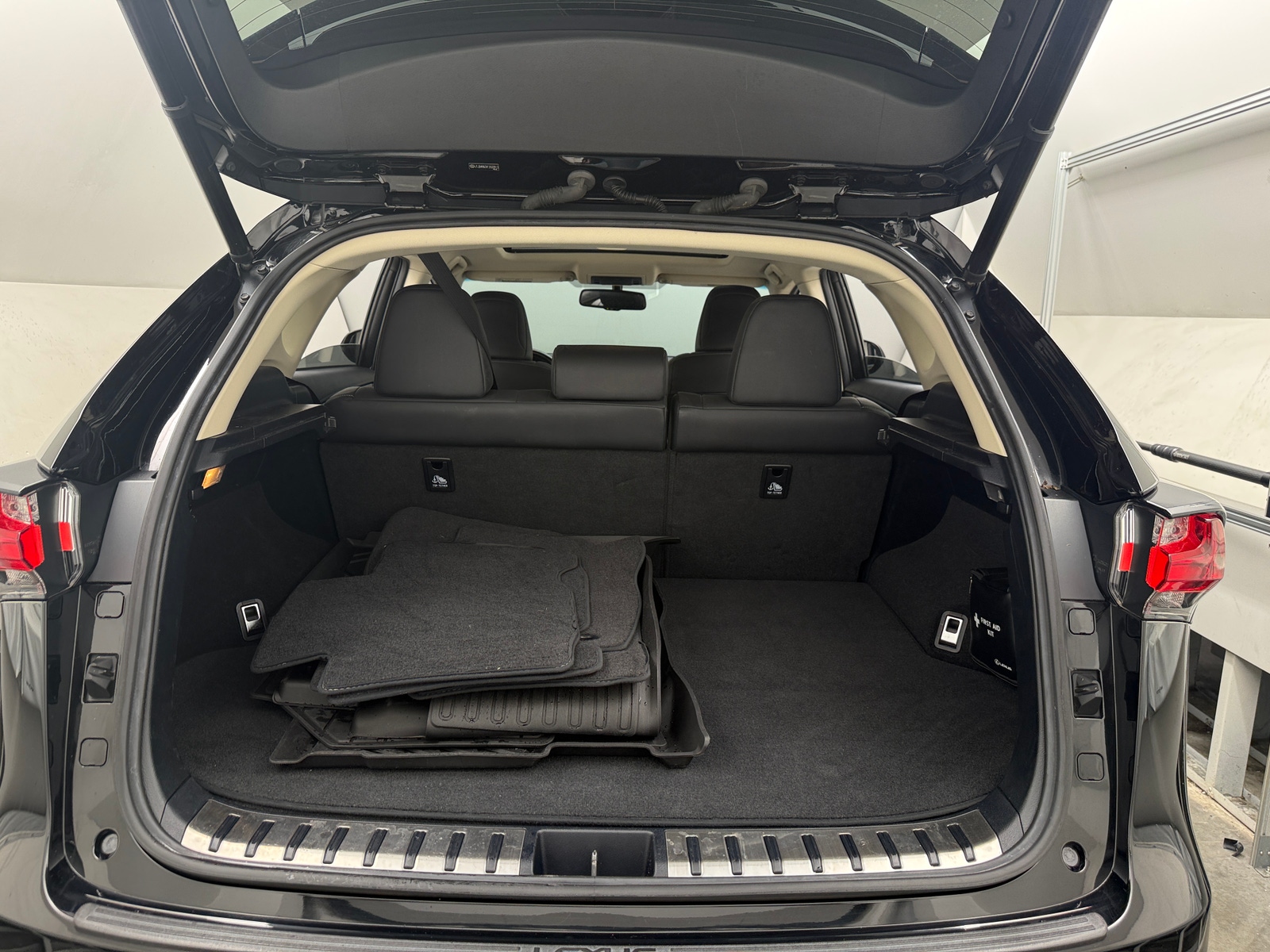 Thumbnail: 2015 Lexus NX - 6