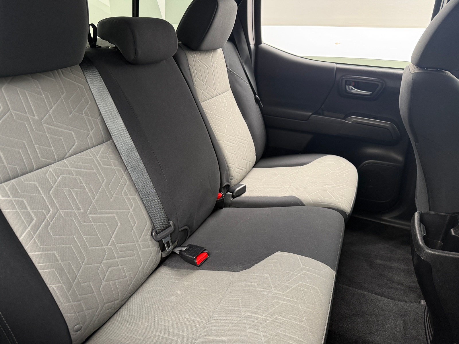 Thumbnail: 2022 Toyota Tacoma - 6