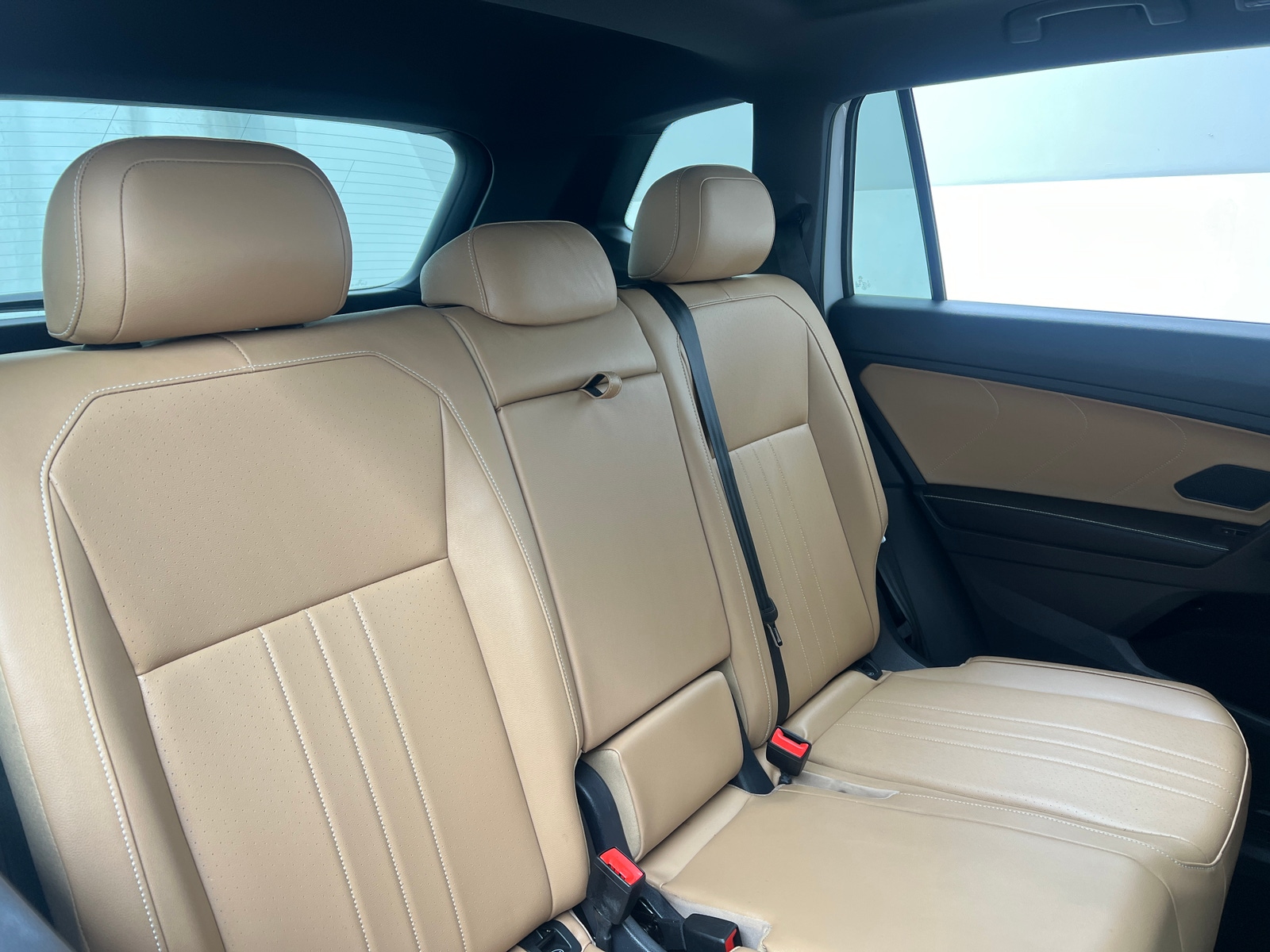 Thumbnail: 2022 Volkswagen Tiguan - 5