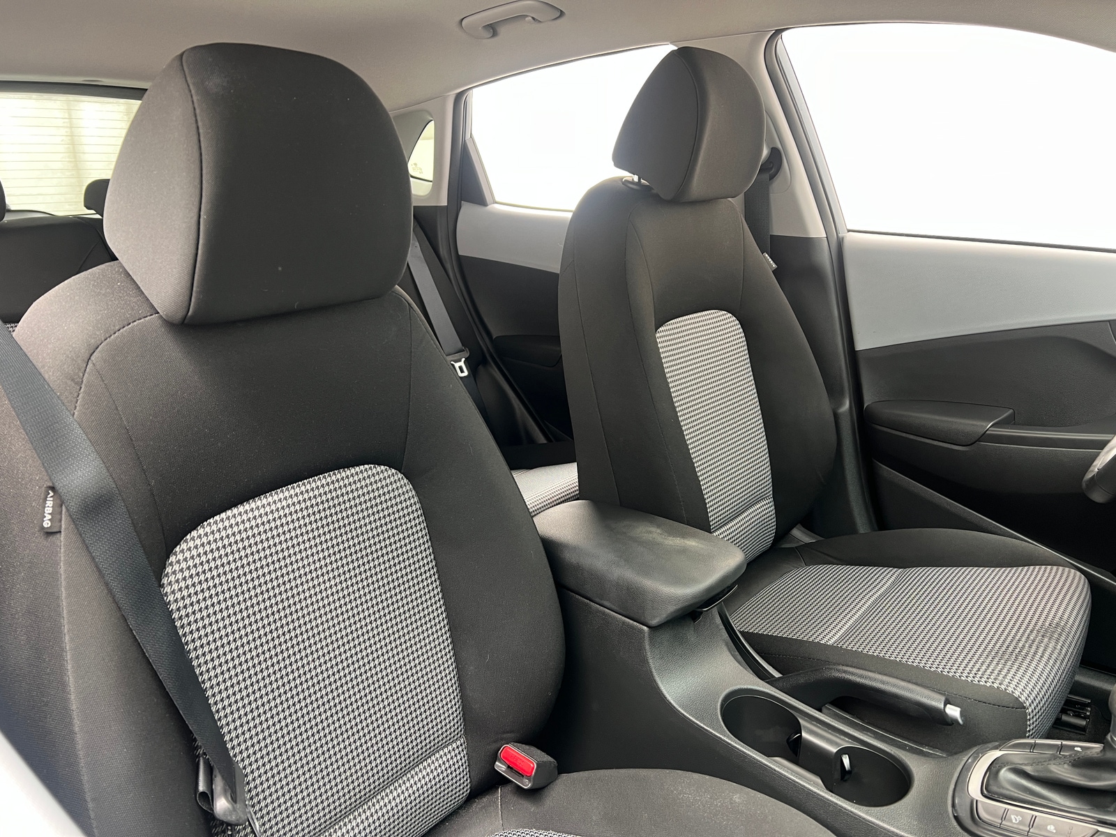 Thumbnail: 2021 Hyundai Kona - 2