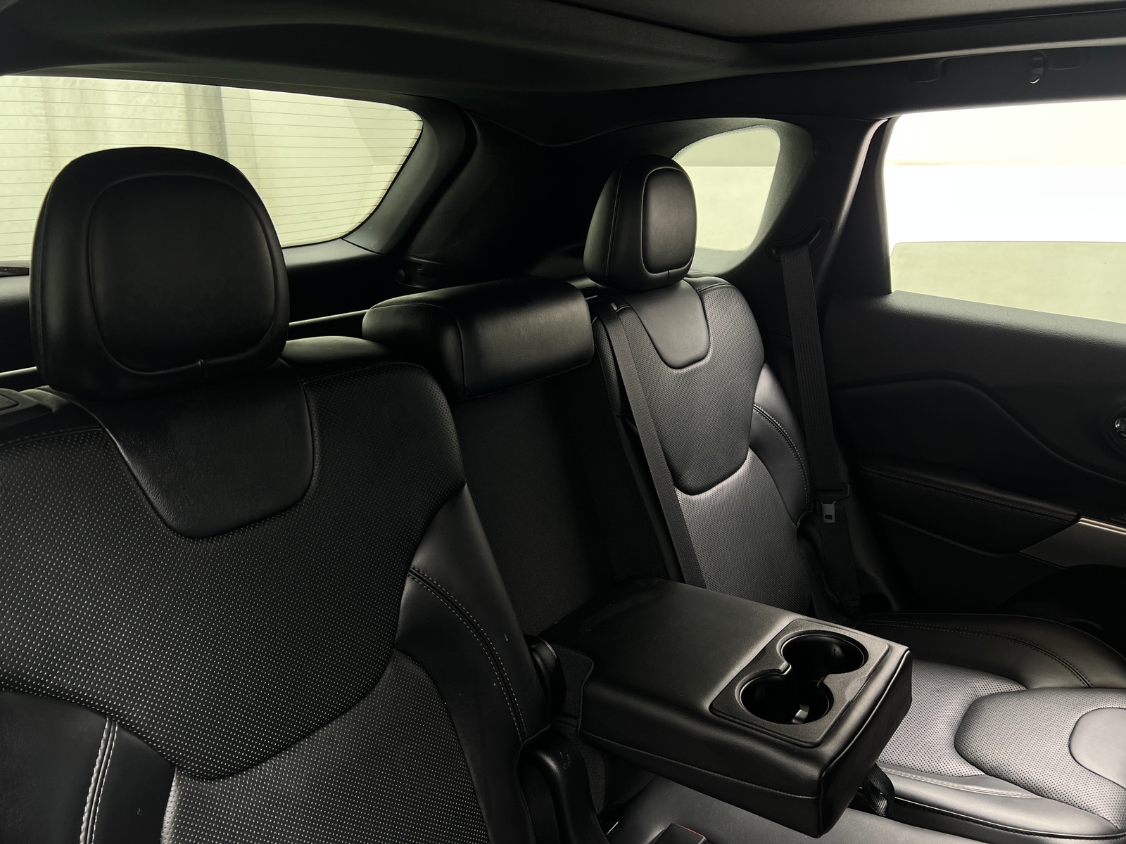 Thumbnail: 2019 Jeep Cherokee - 5