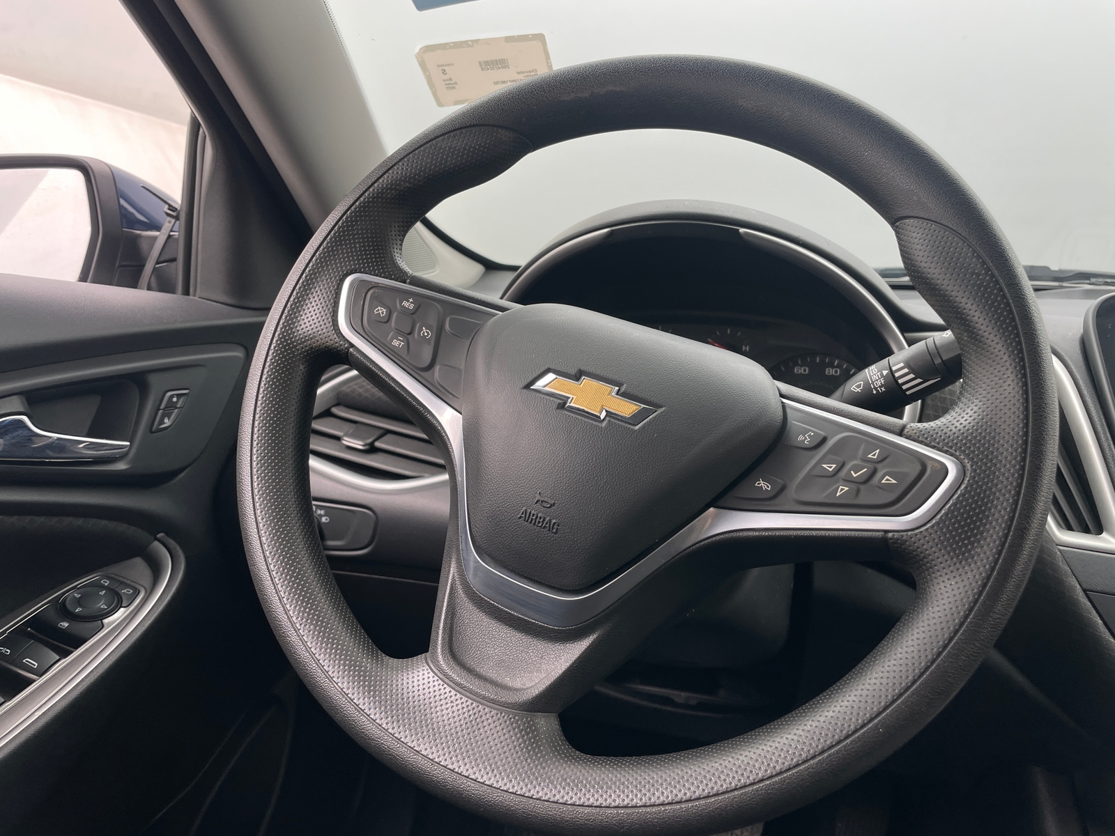 Thumbnail: 2022 Chevrolet Malibu - 5