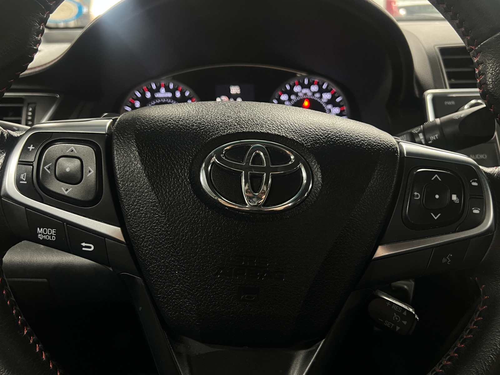 Thumbnail: 2015 Toyota Camry - 4