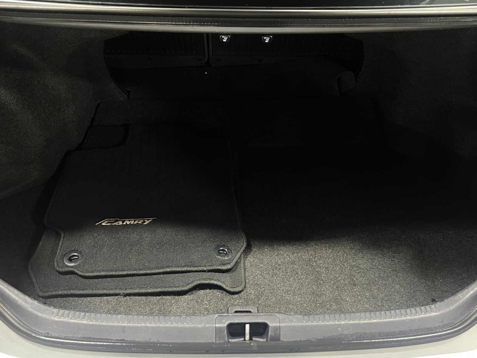 Thumbnail: 2015 Toyota Camry - 6