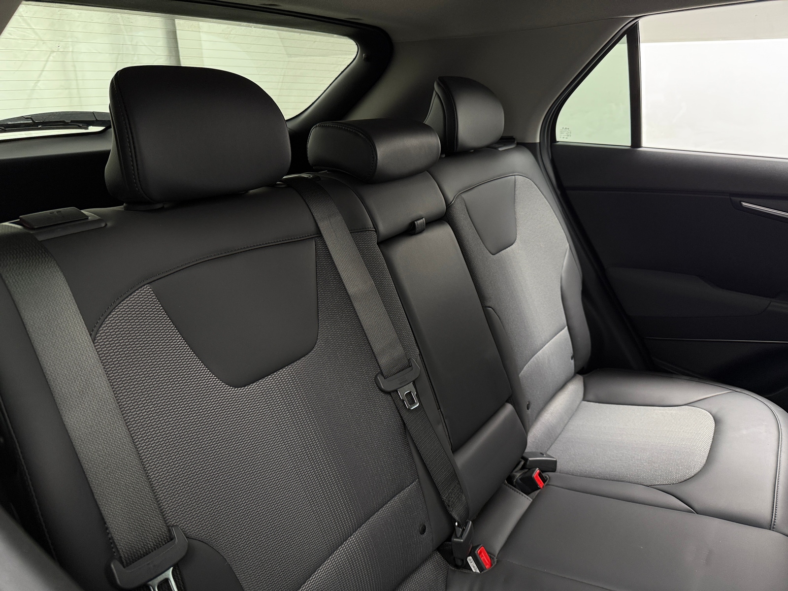 Thumbnail: 2023 Kia Niro - 6