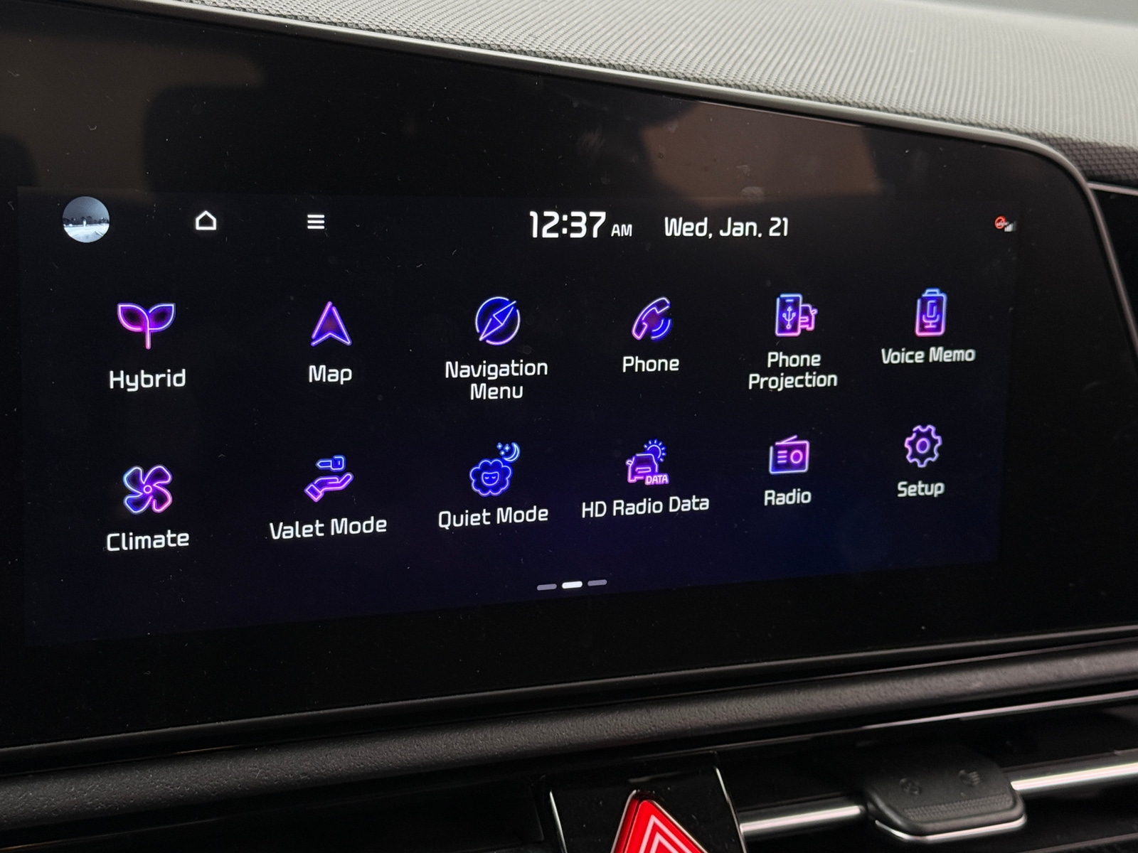 Thumbnail: 2023 Kia Niro - 4