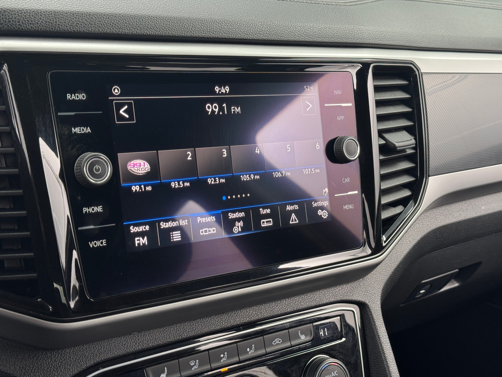 Thumbnail: 2022 Volkswagen Atlas - 3