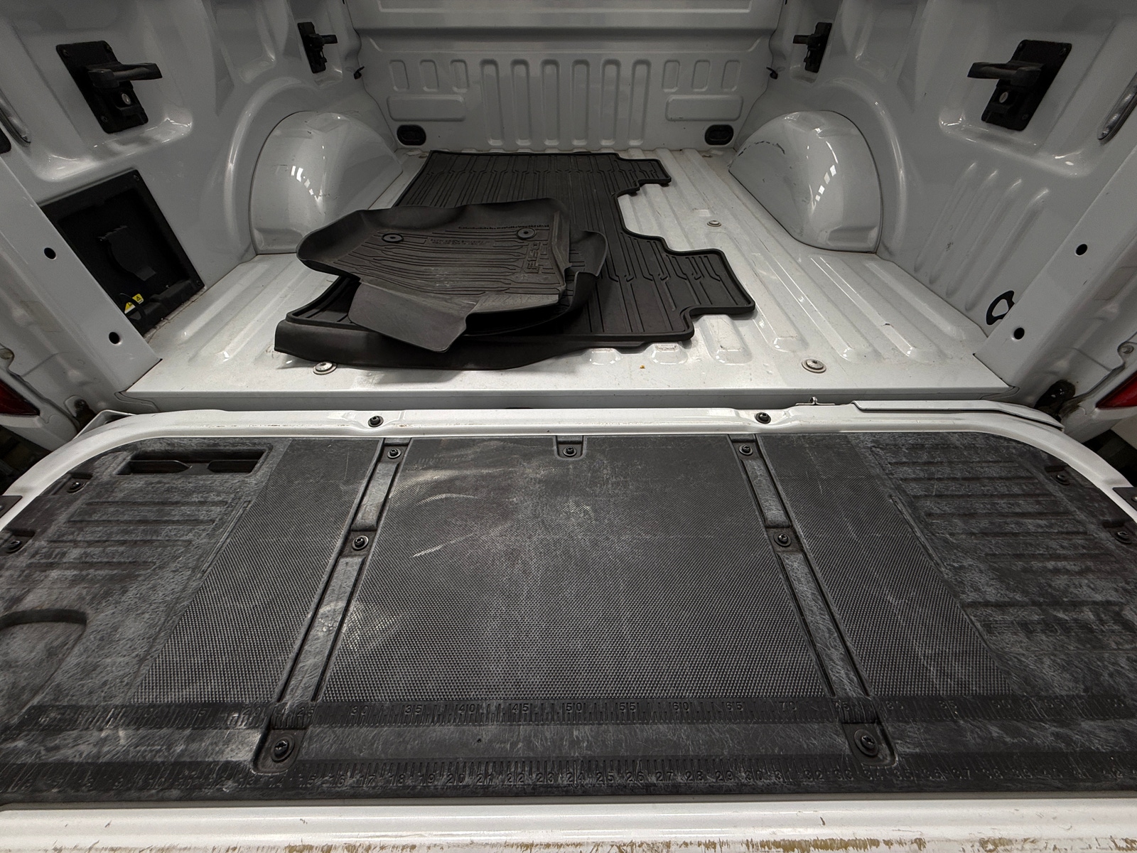 Thumbnail: 2022 Ford Econoline - 7