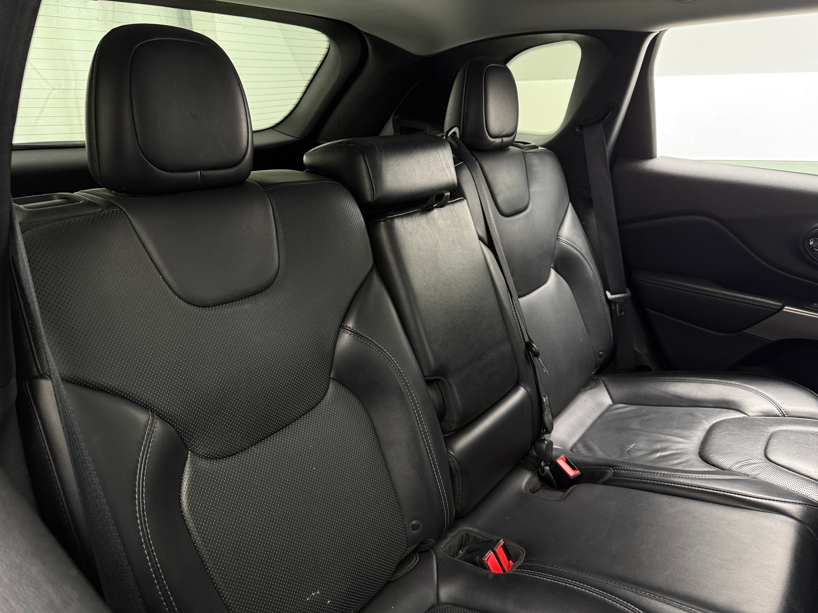 Thumbnail: 2019 Jeep Cherokee - 5