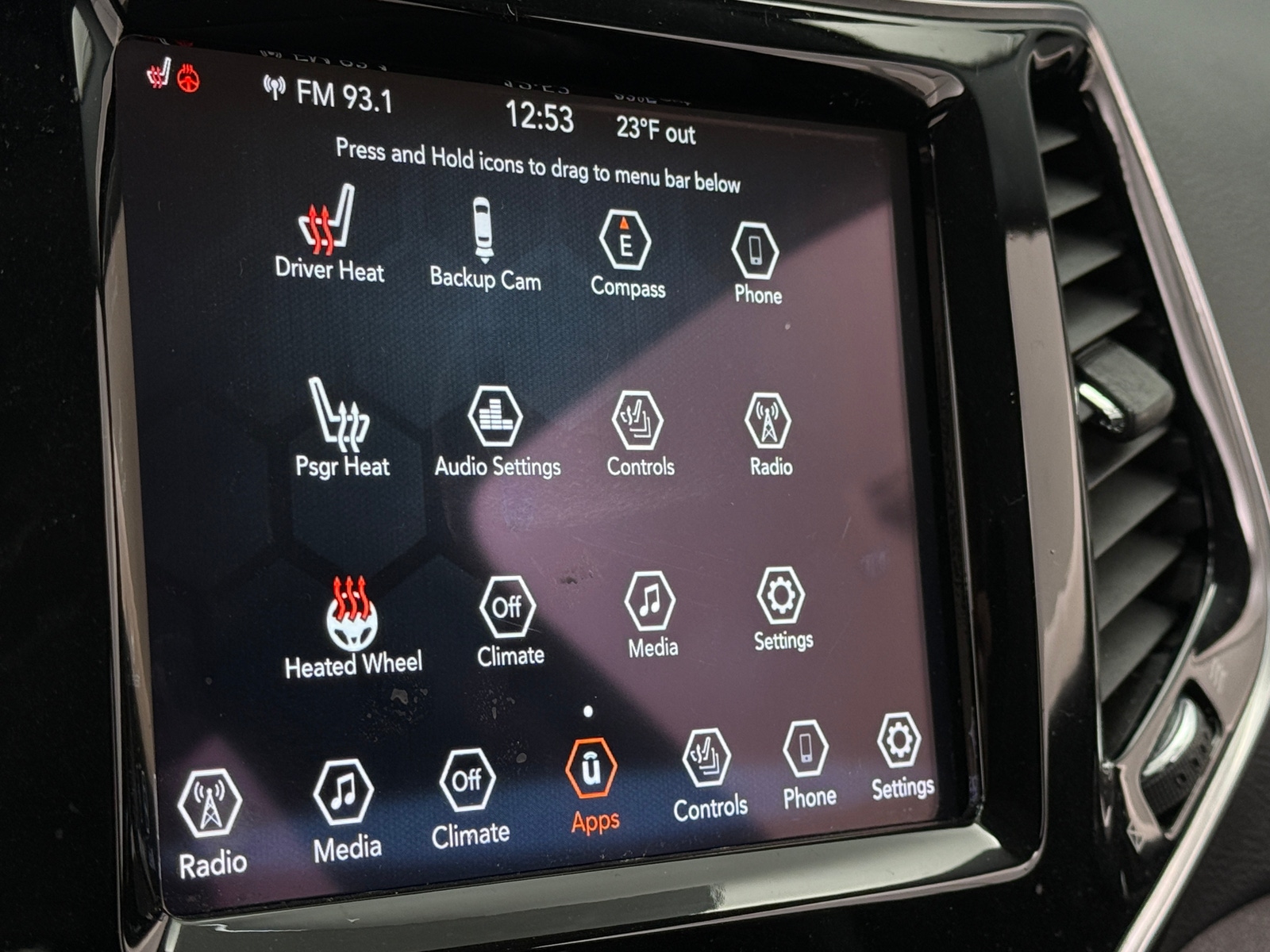 Thumbnail: 2019 Jeep Cherokee - 3