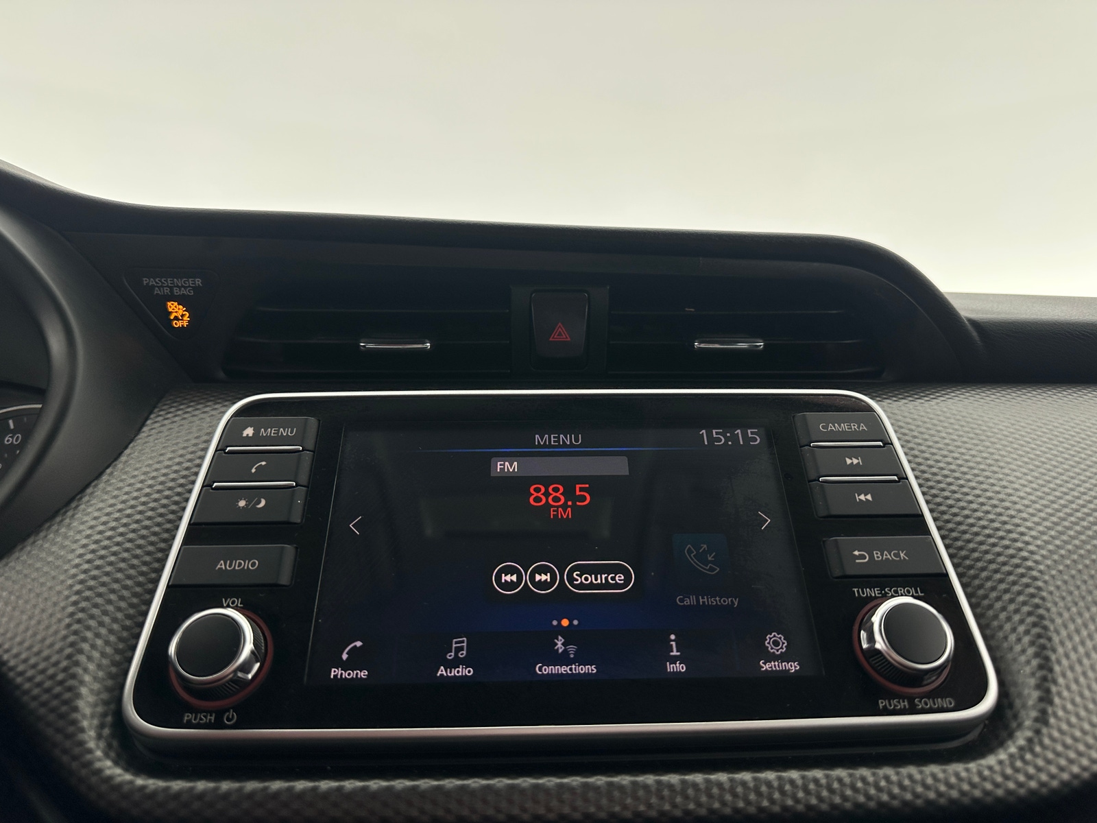 Thumbnail: 2019 Nissan Kicks - 4