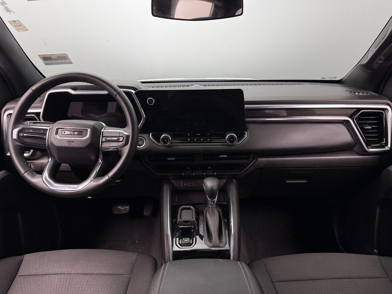 Thumbnail: 2024 GMC Canyon - 3