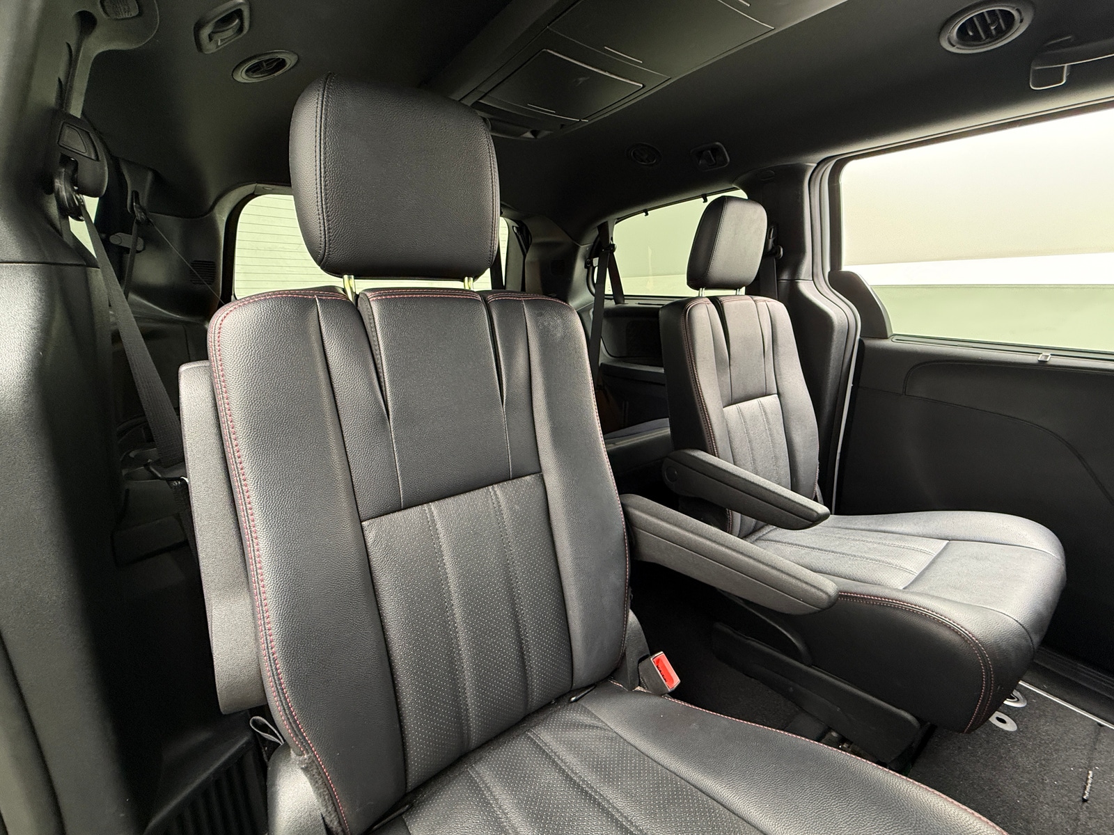 Thumbnail: 2017 Dodge Grand Caravan - 5