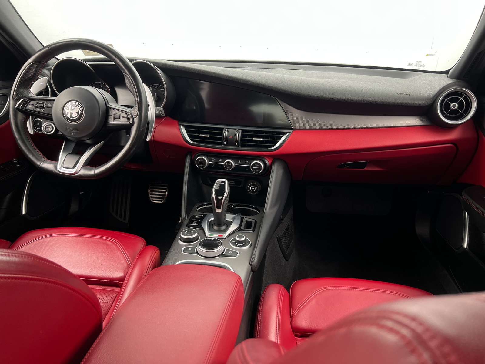 Thumbnail: 2020 Alfa Romeo Giulia - 2