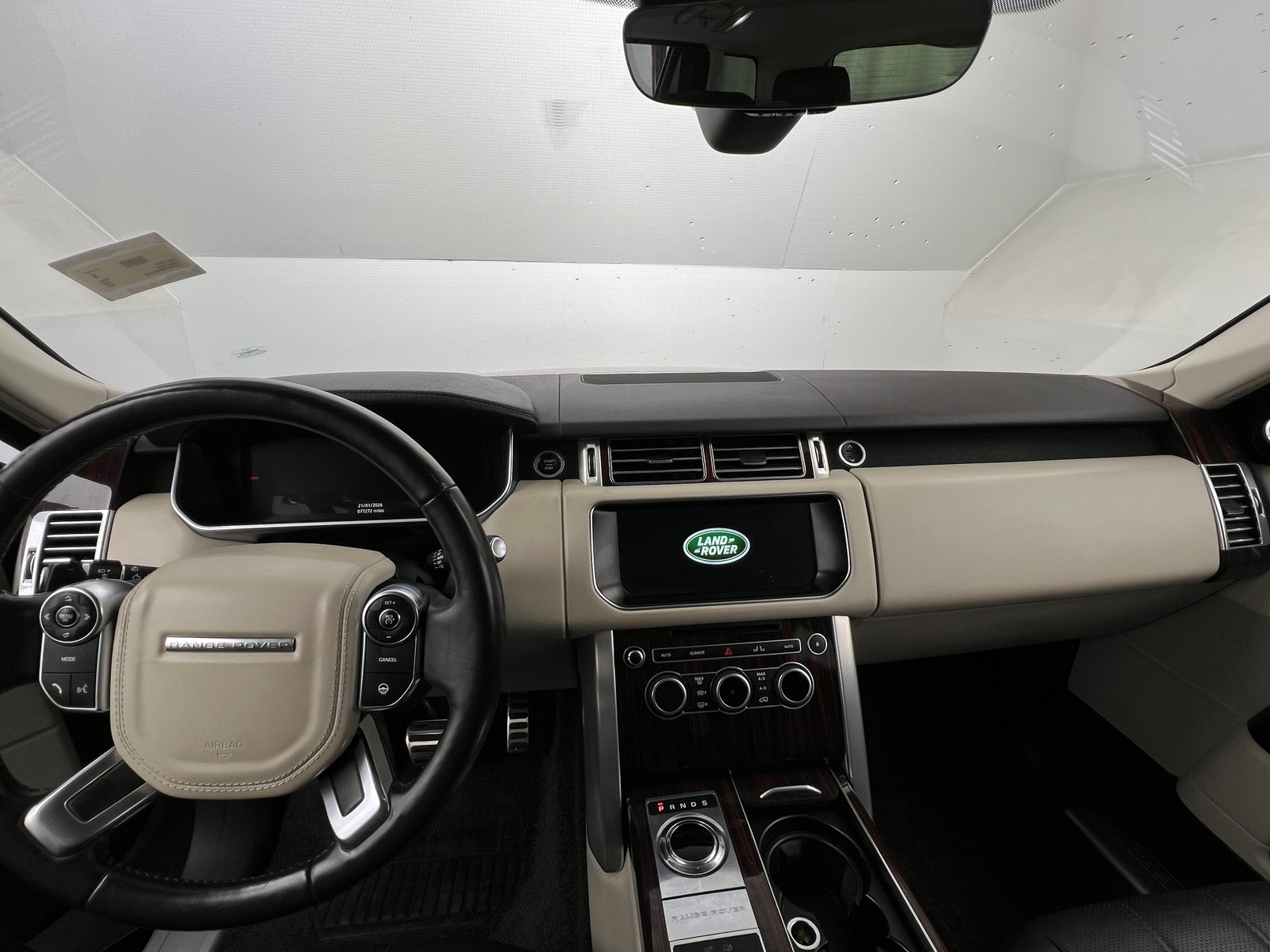 Thumbnail: 2017 Land Rover Range Rover - 2