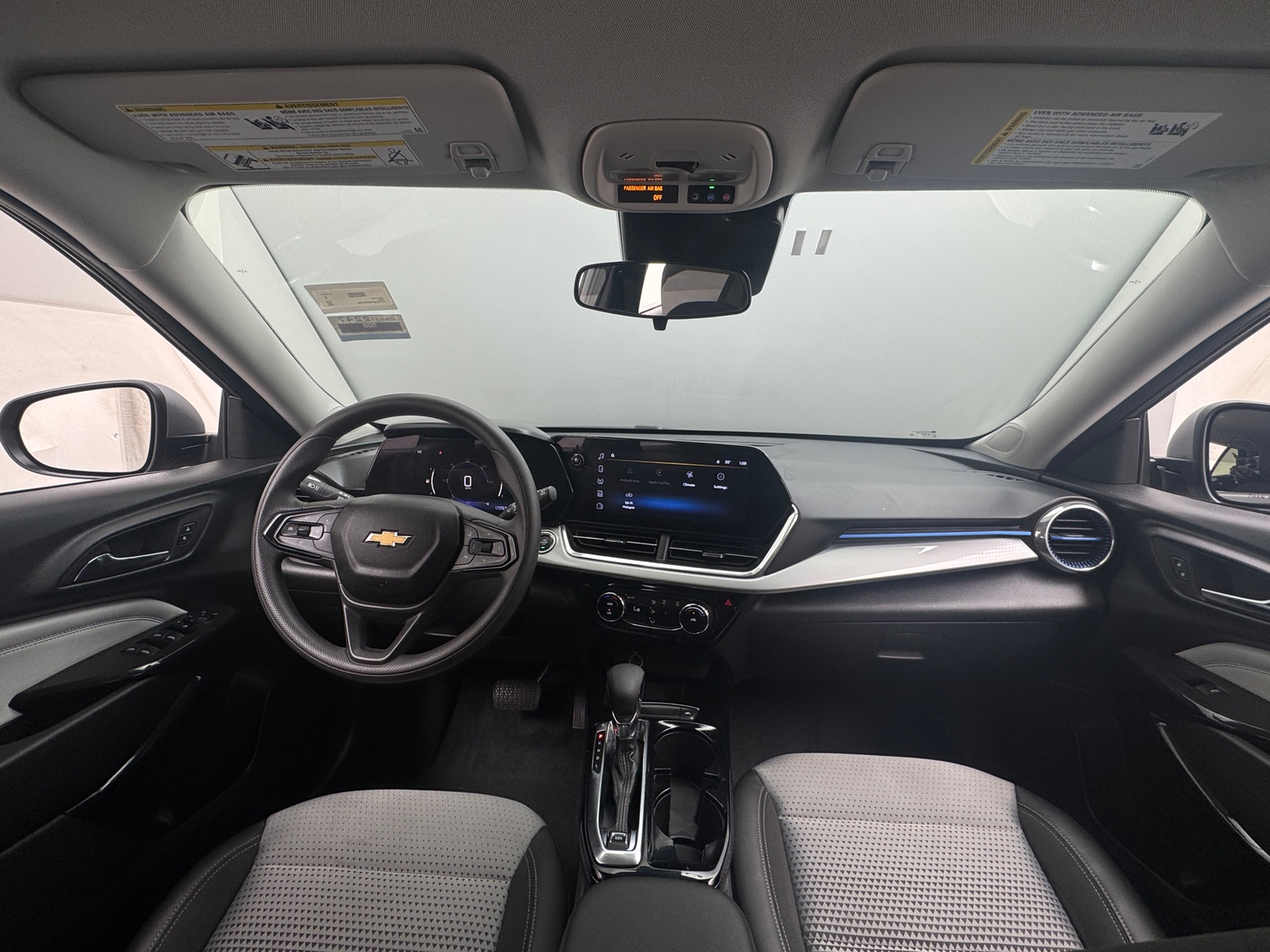 Thumbnail: 2025 Chevrolet Trax - 3