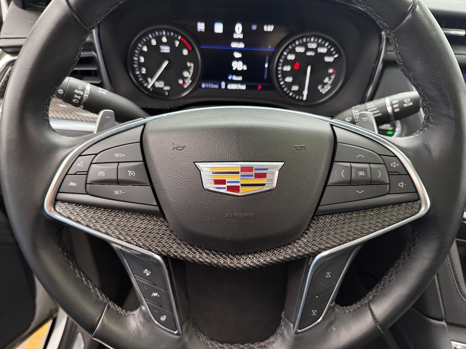 Thumbnail: 2023 Cadillac XT5 - 4