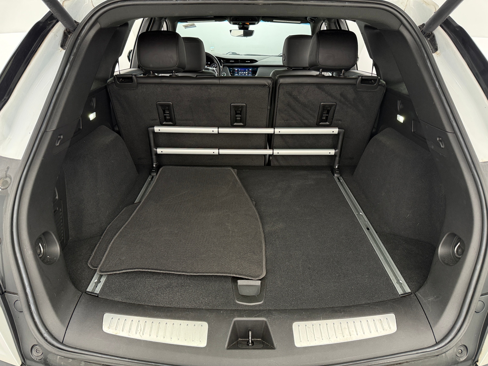 Thumbnail: 2023 Cadillac XT5 - 6