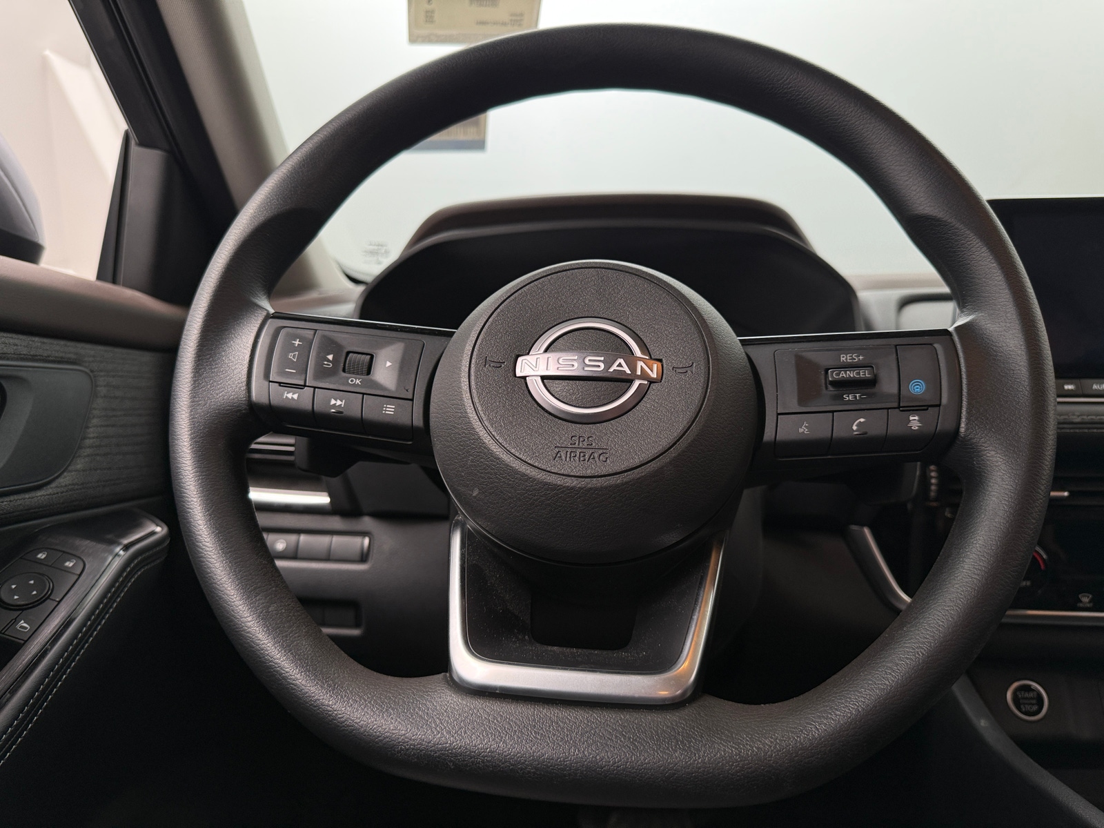 Thumbnail: 2023 Nissan Rogue - 5