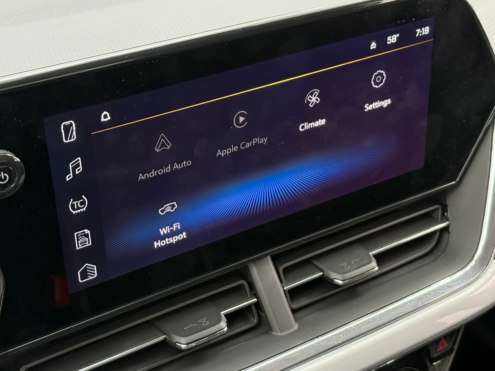 Thumbnail: 2025 Chevrolet Trax - 4