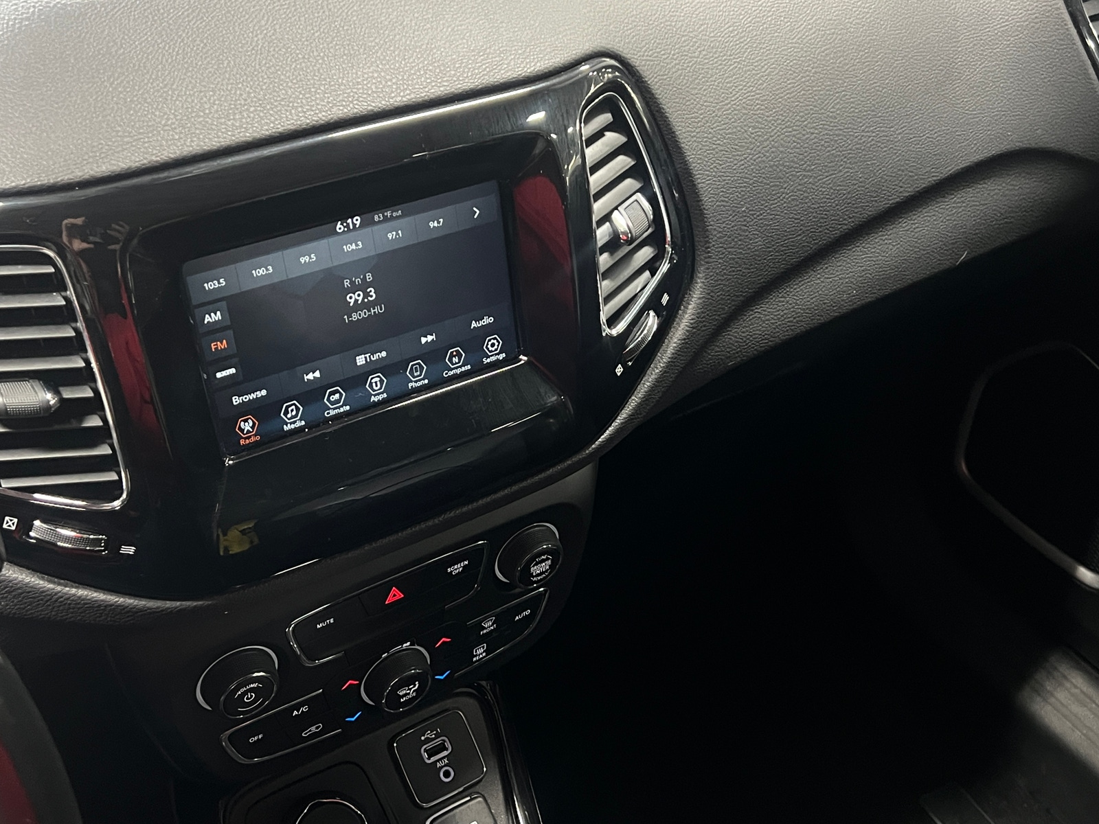 Thumbnail: 2019 Jeep Compass - 4