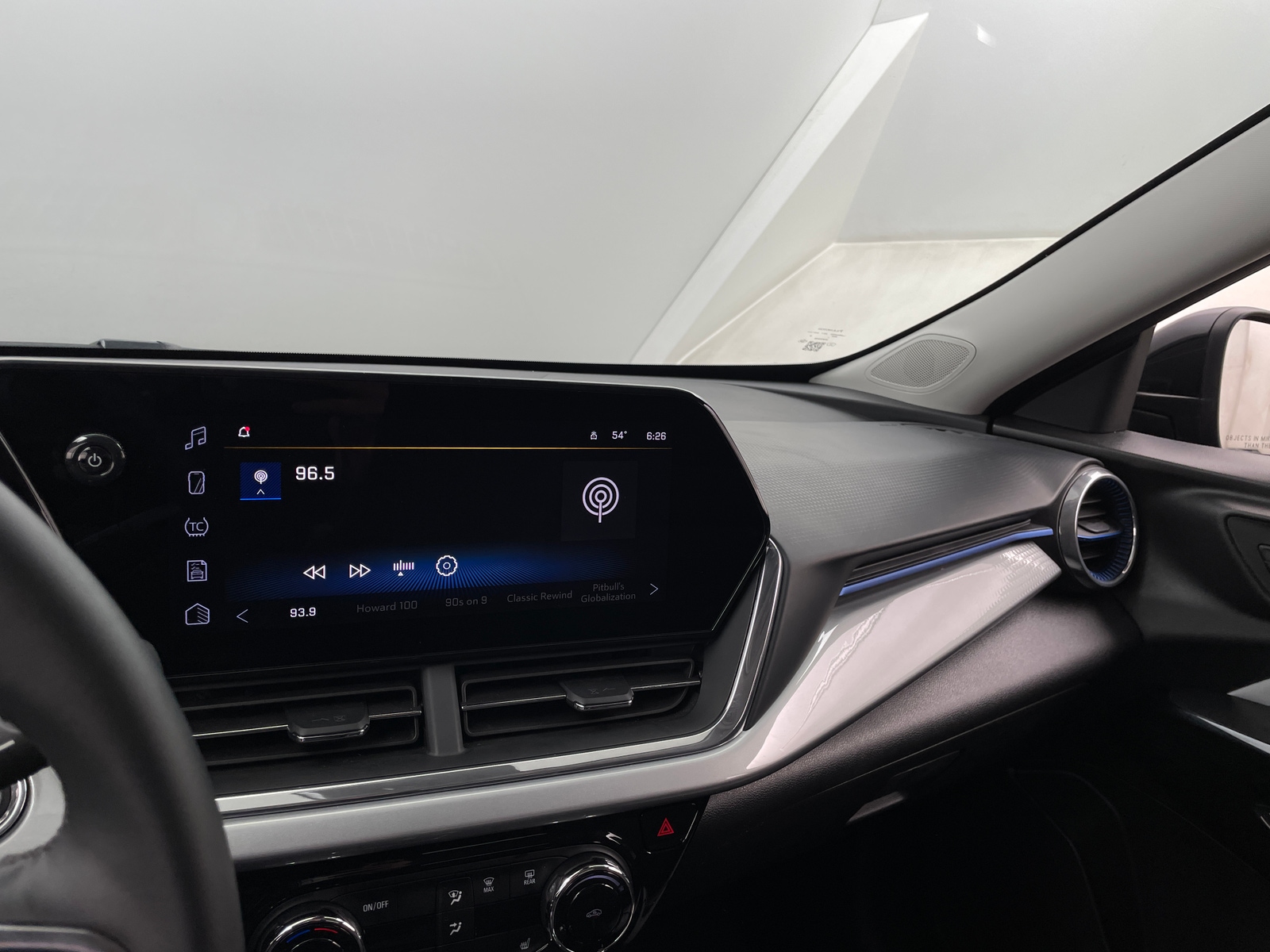 Thumbnail: 2025 Chevrolet Trax - 4