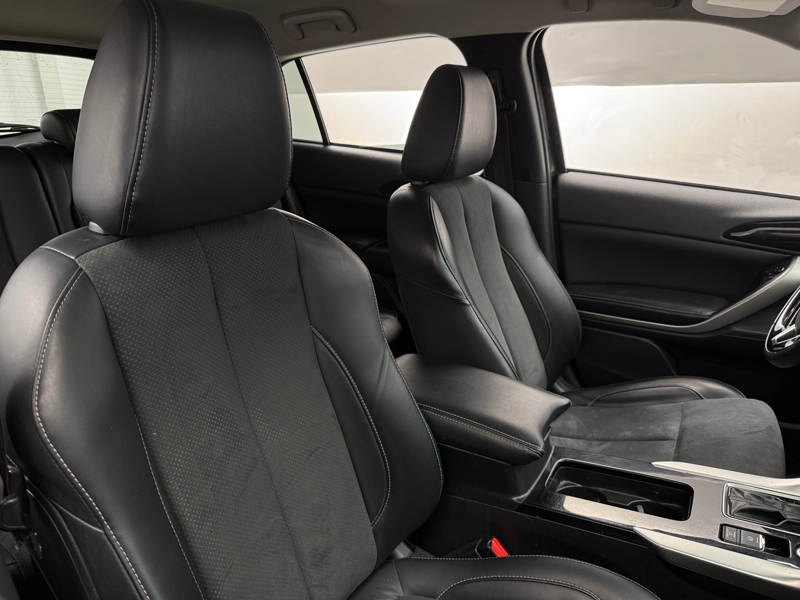 Thumbnail: 2024 Mitsubishi Eclipse Cross - 2