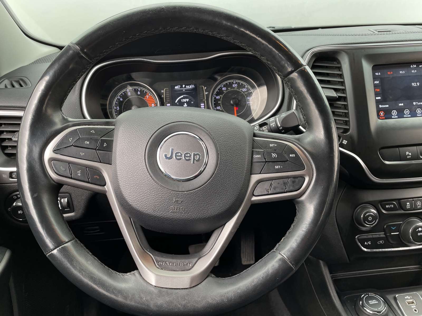 Thumbnail: 2019 Jeep Cherokee - 4