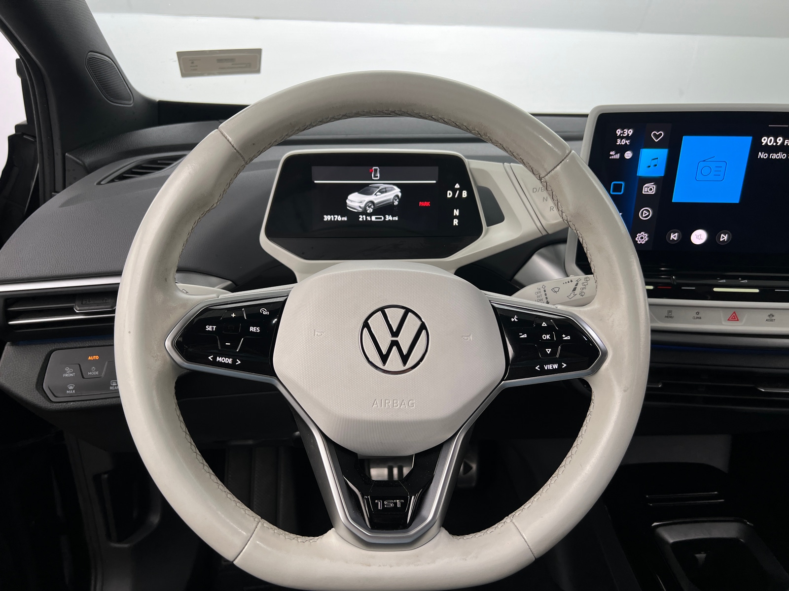 Thumbnail: 2021 Volkswagen ID.4 - 4