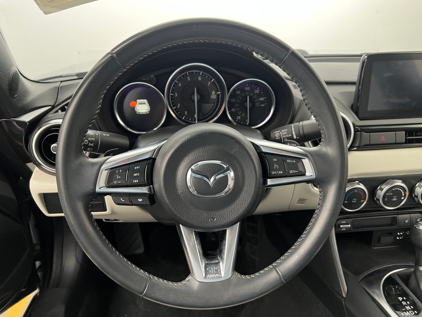 Thumbnail: 2021 Mazda MX-5 Miata - 4