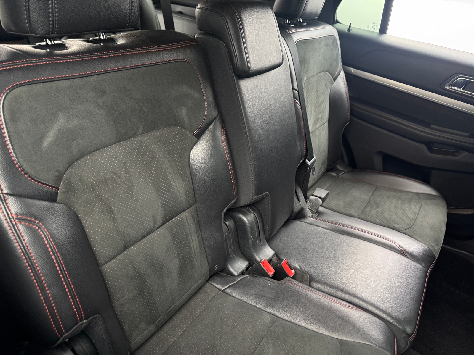 Thumbnail: 2019 Ford Explorer - 5