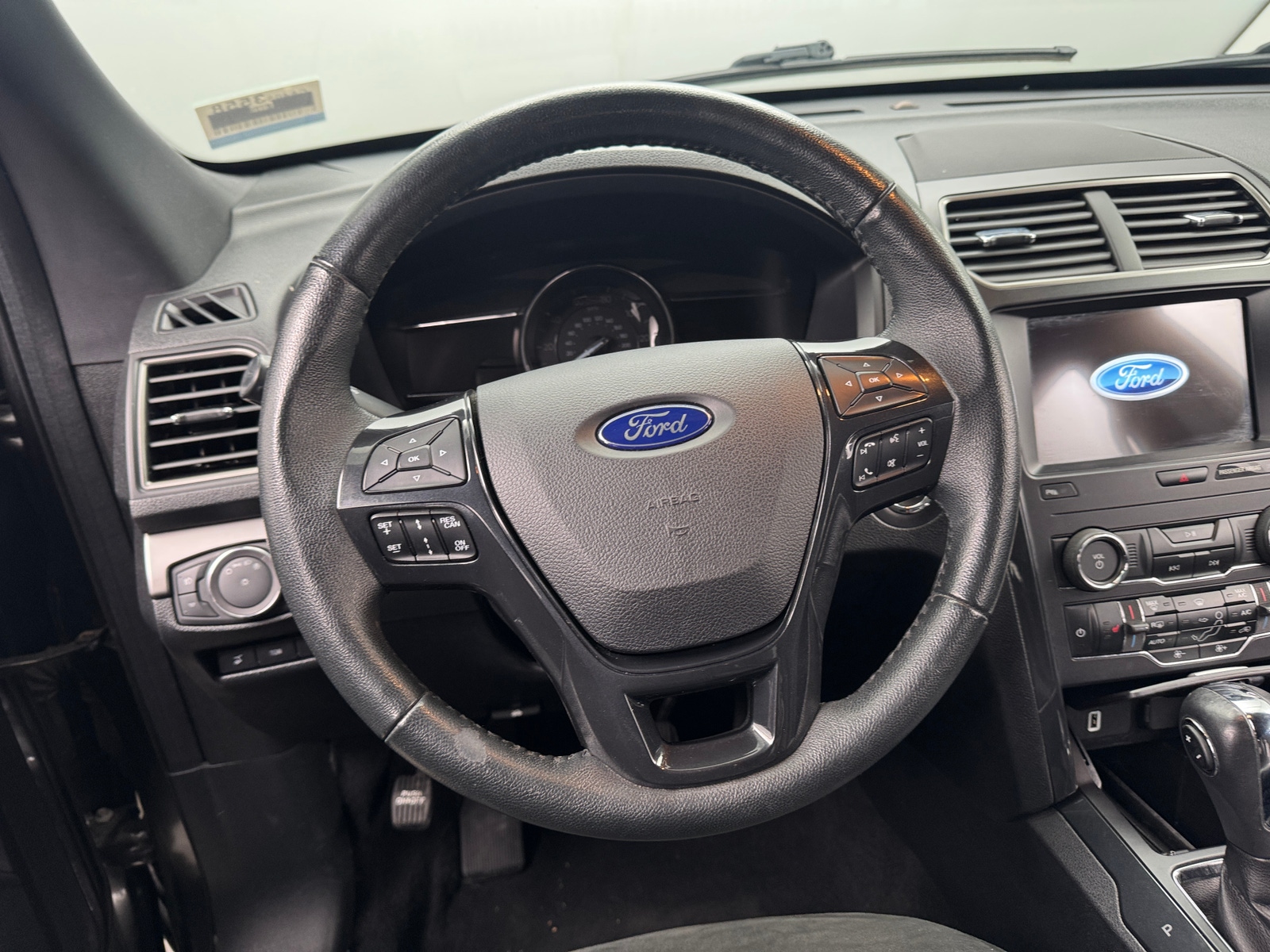 Thumbnail: 2019 Ford Explorer - 4