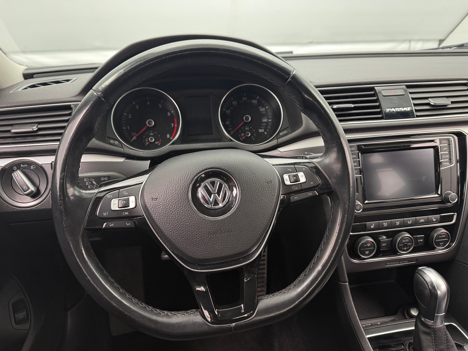 Thumbnail: 2018 Volkswagen Passat - 5