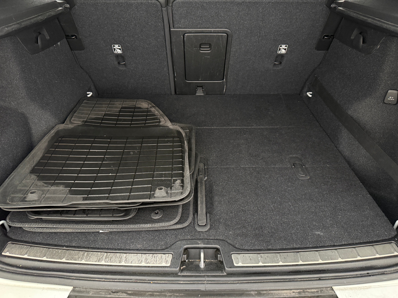 Thumbnail: 2020 Volvo XC40 - 6