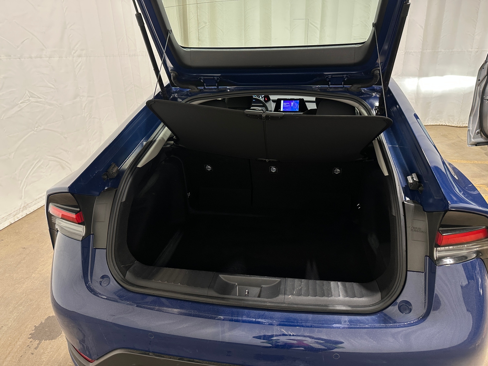 Thumbnail: 2025 Toyota Prius - 7