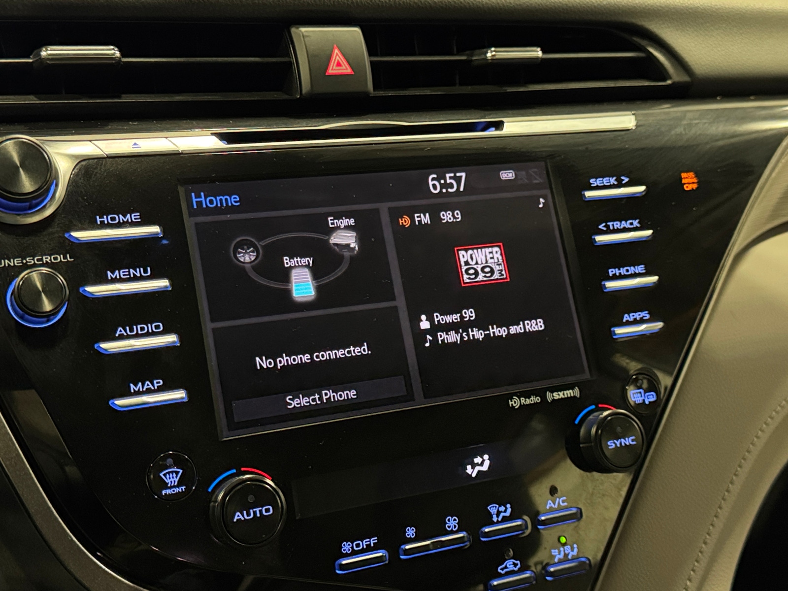 Thumbnail: 2019 Toyota Camry - 4