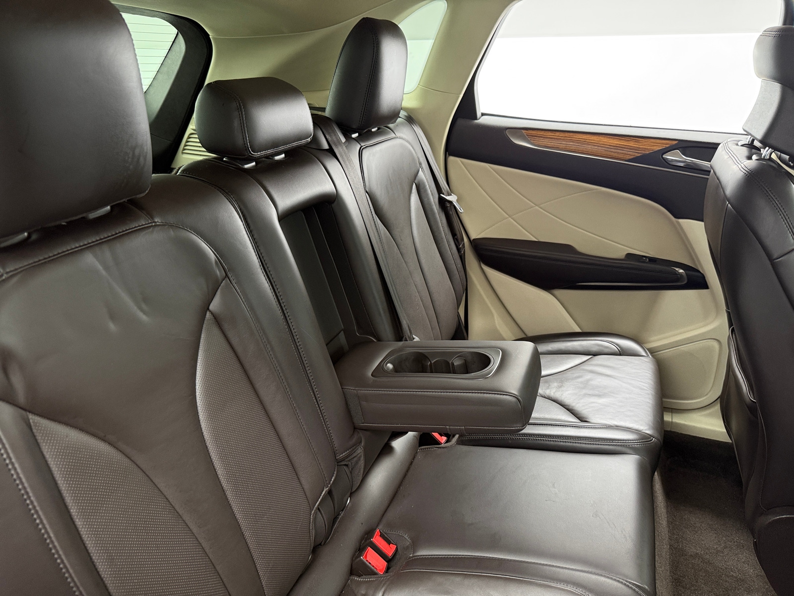 Thumbnail: 2016 Lincoln MKC - 5