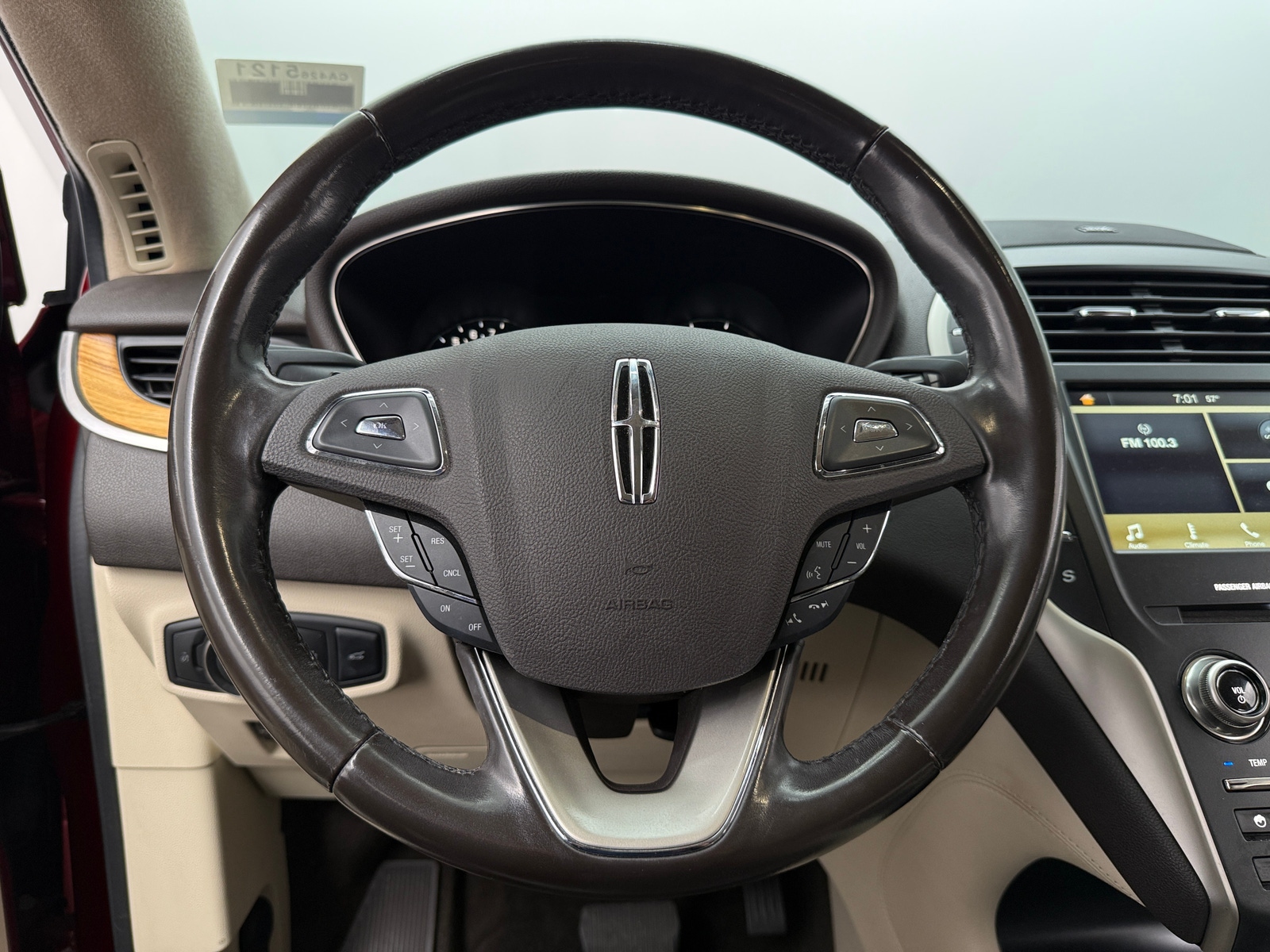 Thumbnail: 2016 Lincoln MKC - 4
