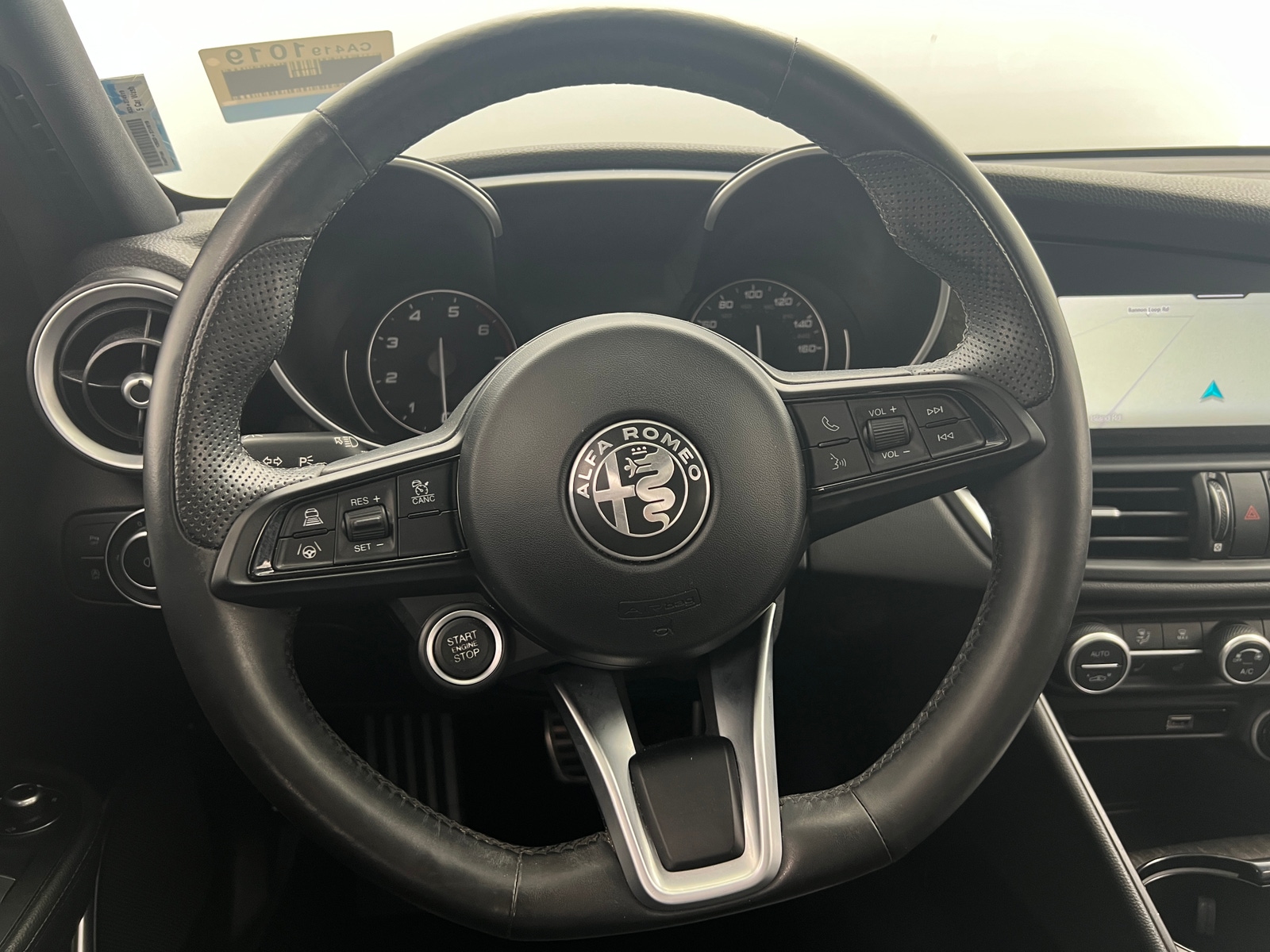 Thumbnail: 2022 Alfa Romeo Giulia - 4