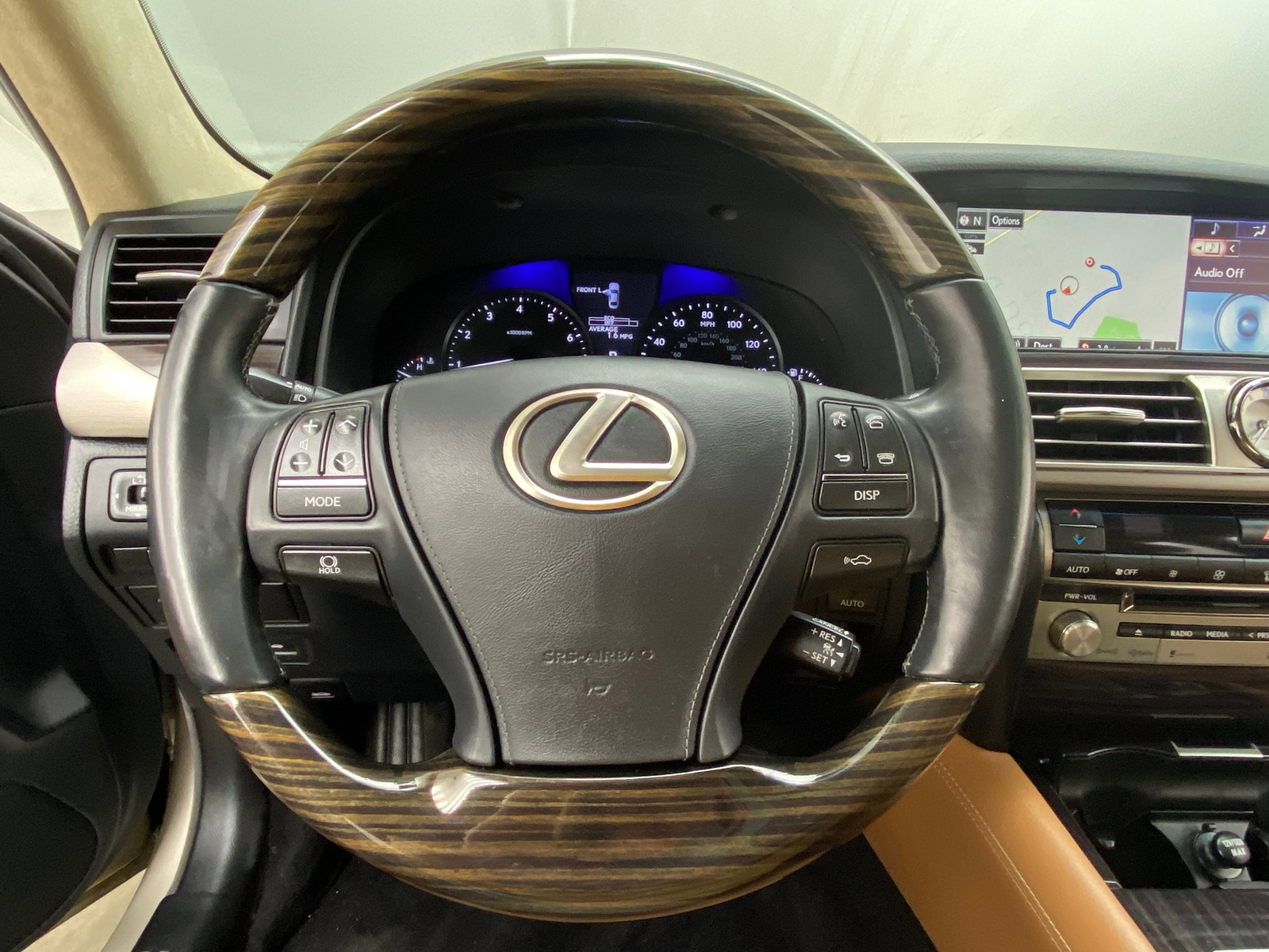 Thumbnail: 2015 Lexus LS - 4