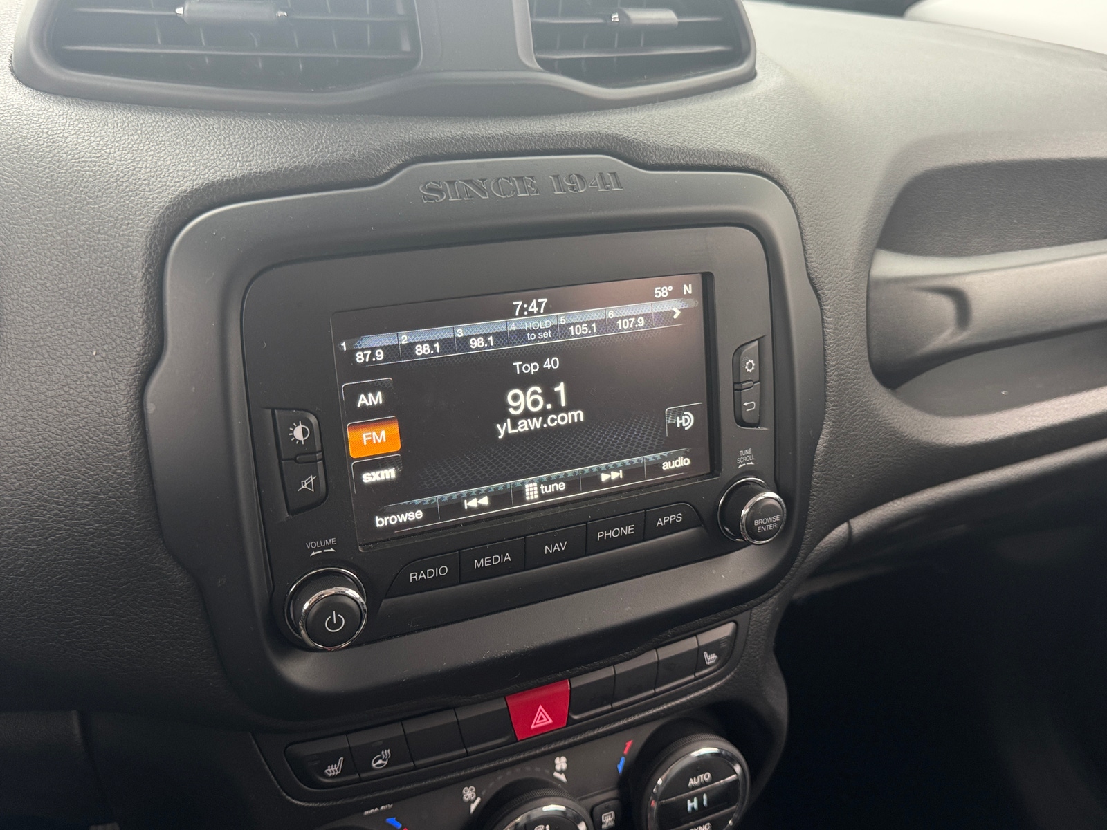 Thumbnail: 2017 Jeep Renegade - 3