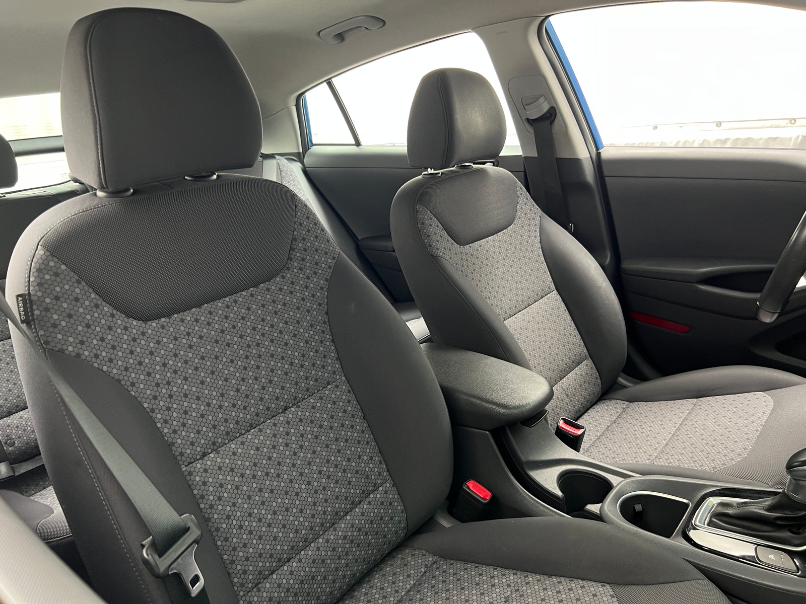 Thumbnail: 2018 Hyundai Ioniq - 2